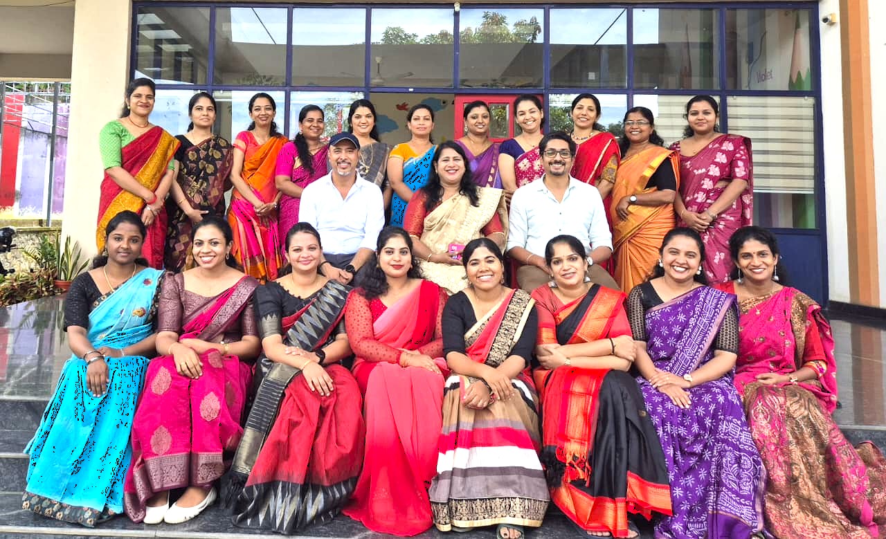 COMMUNICATIVE ENGLISH CLASS